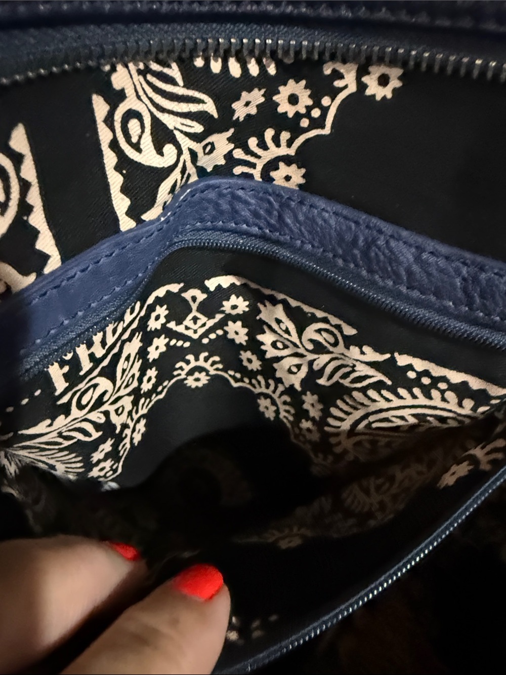 Free people We The Free Navy Leather Tote Bag - Classic Handbag like new - Picture 5 of 8